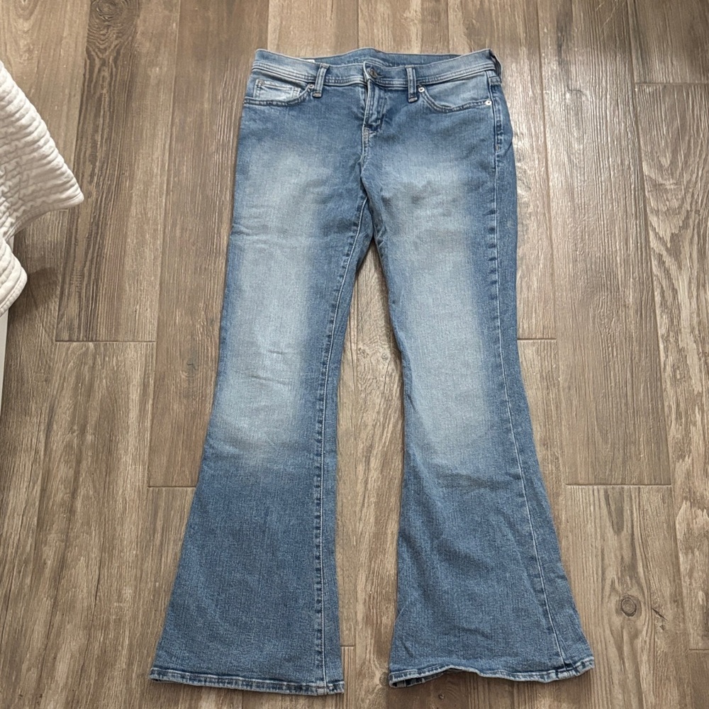 Gap y2K flare low rise jean